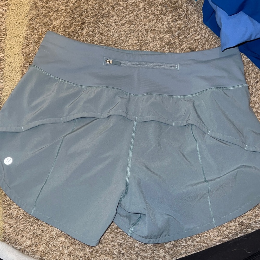 Lulu 4 inch shorts!!